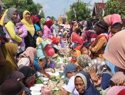 Warga Syukuran Jalan Pilang – Bulakan – Temulus Randublatung Selesai Dibangun, Tumpeng Digelar